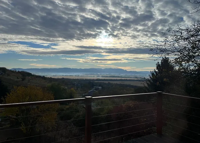 Apartment A Frame Miska